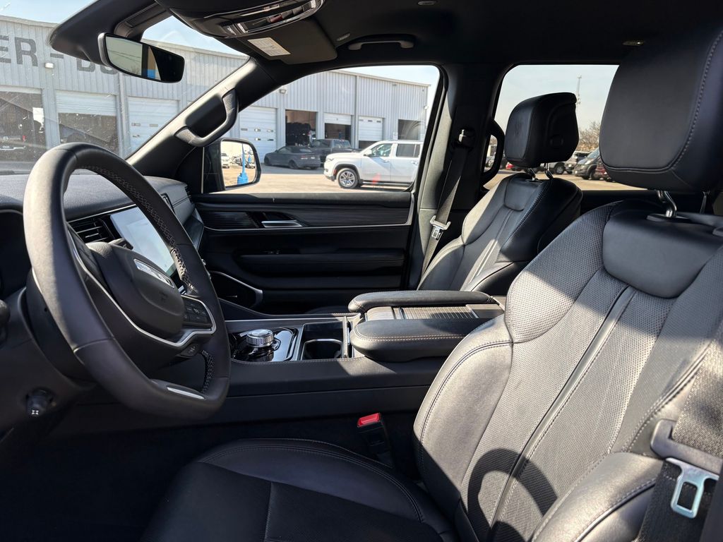 Used Car 2024 Jeep Wagoneer  Series Ii For Sale Under $40,000 In San Marcos, Texas