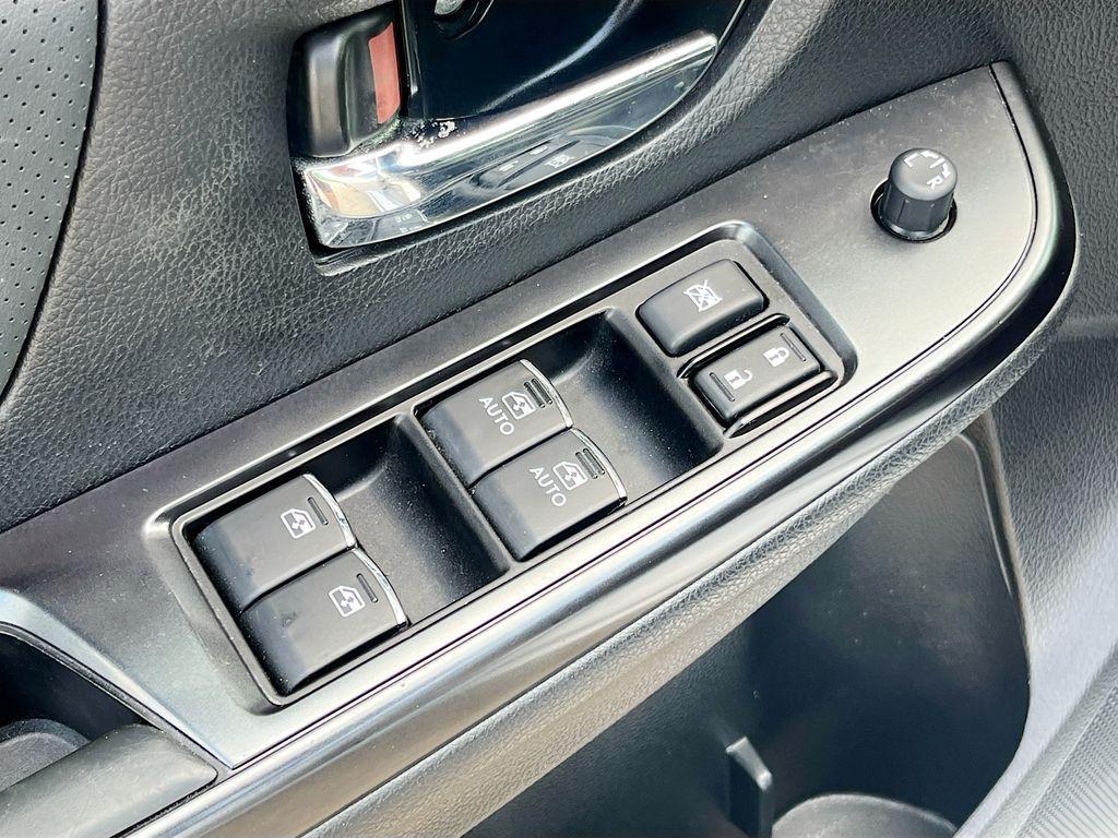 Used 2019 Silver Subaru Limited image 17