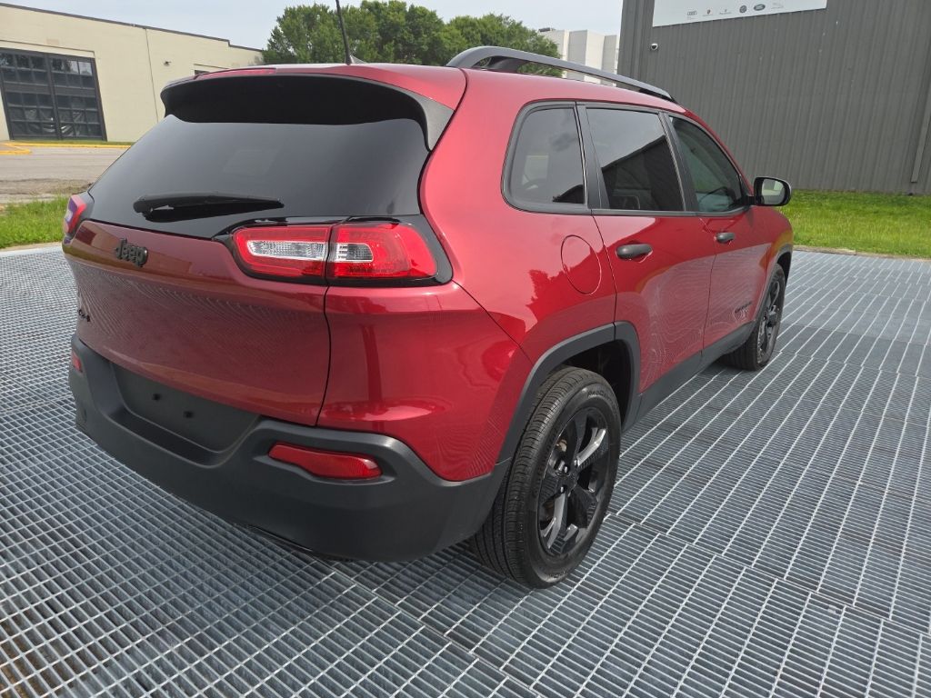 Used 2017 Red Jeep Sport image 5
