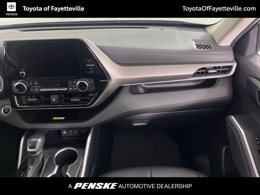 Thumbnail: 2024 Toyota Highlander - 22