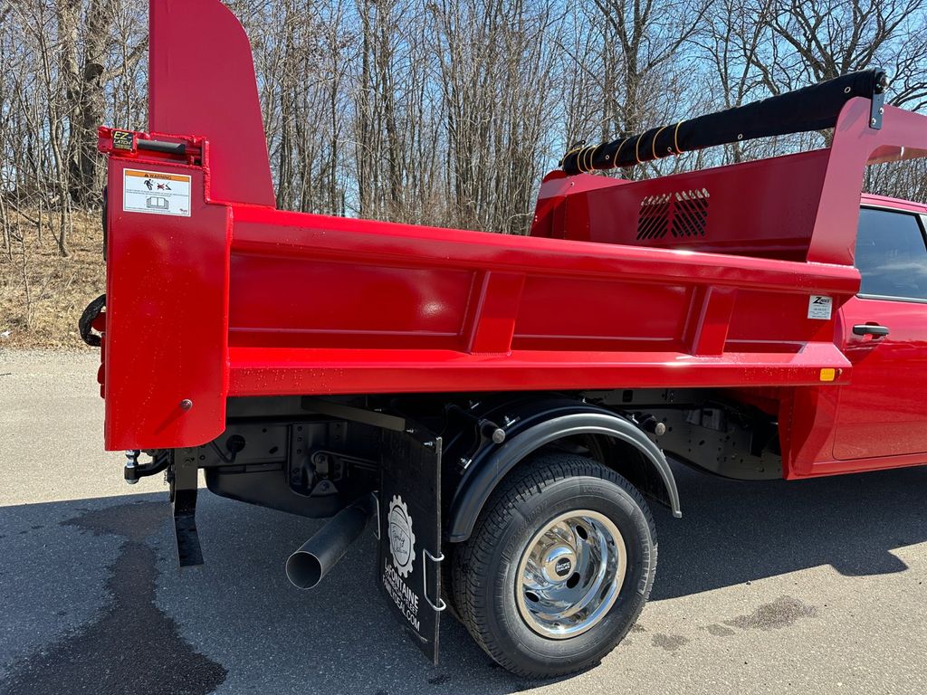 2024 GMC Sierra 3500HD Pro 25