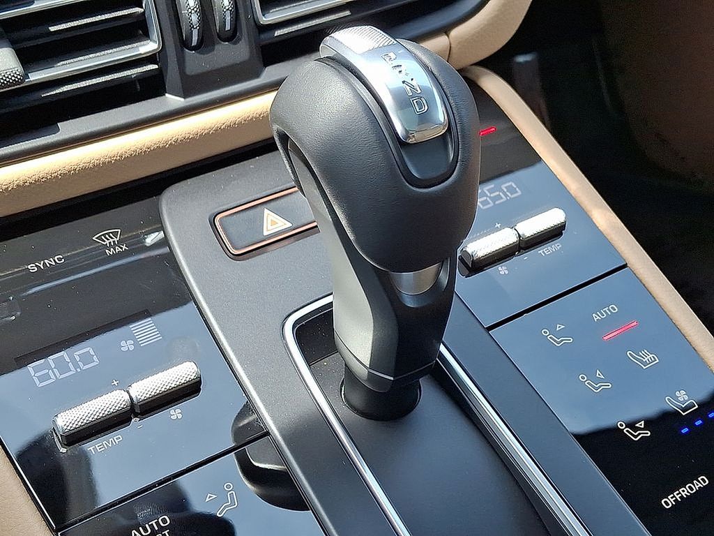 Thumbnail: 2025 Porsche Macan - 18