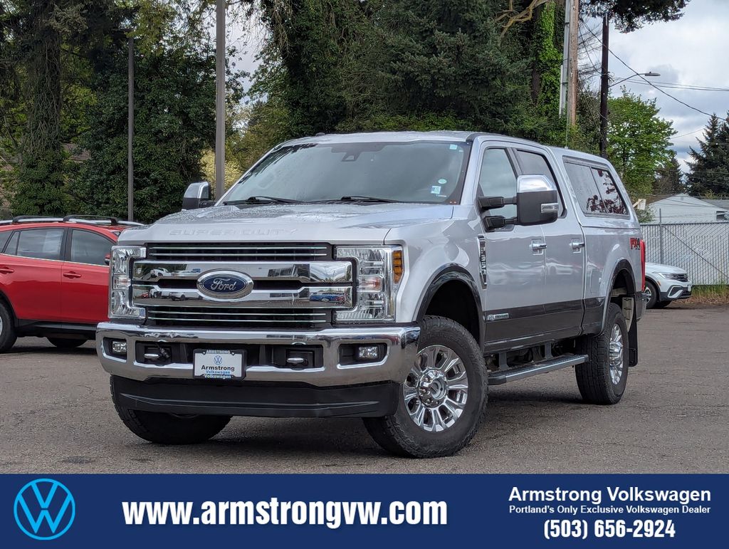 Ingot Silver Metallic 2018 Ford F-350 Super Duty Lariat Crew Cab 4WD Pickup Truck Four-Wheel Drive 6-Speed Automatic