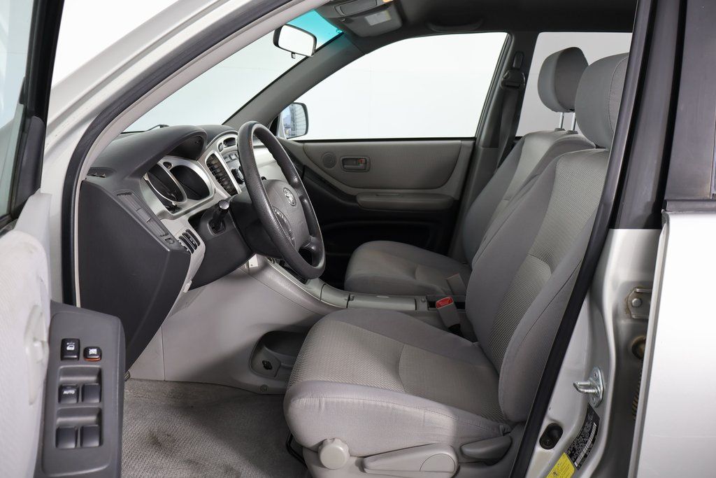 Thumbnail: 2005 Toyota Highlander - 8