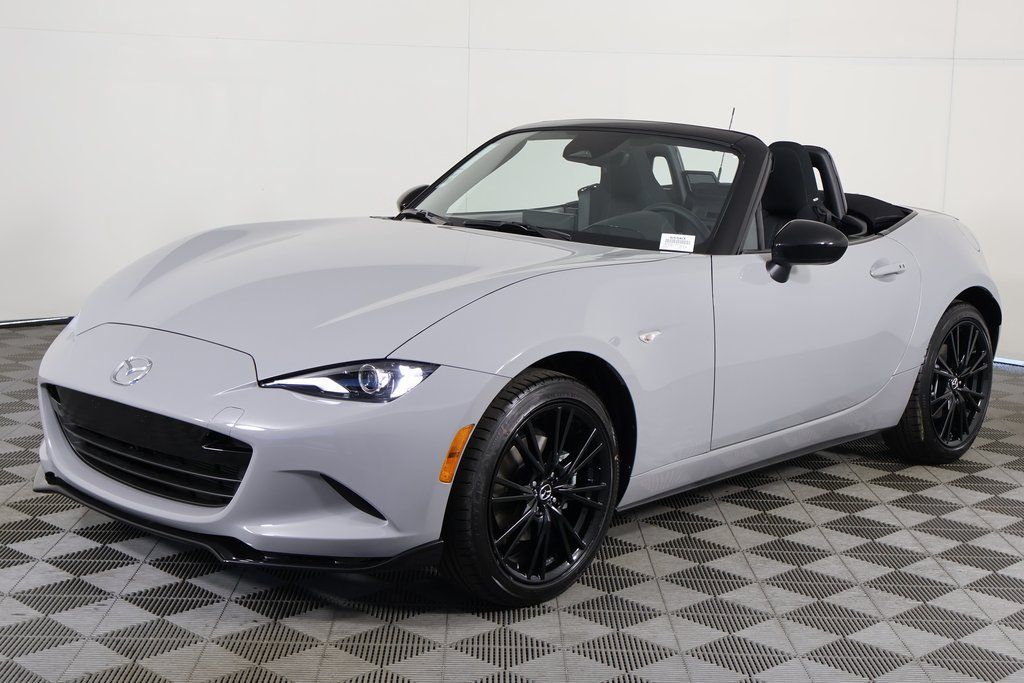 Thumbnail: 2026 Mazda MX-5 Miata - 3
