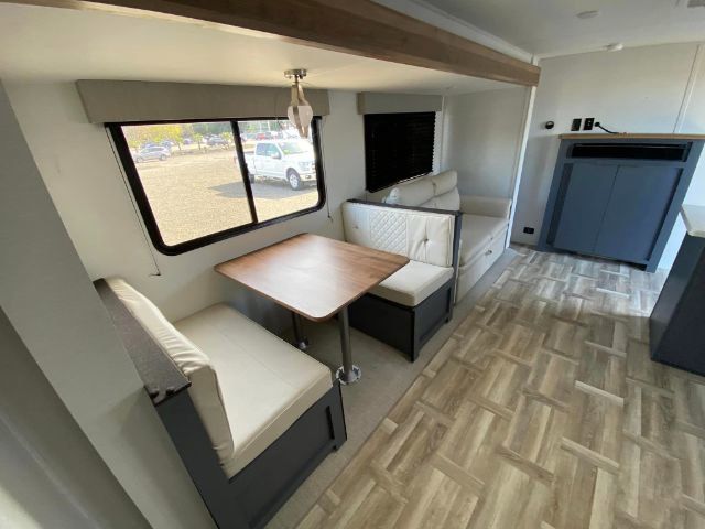 2024 White / Black Prime Time Tracer 270BHSLE Travel Trailer