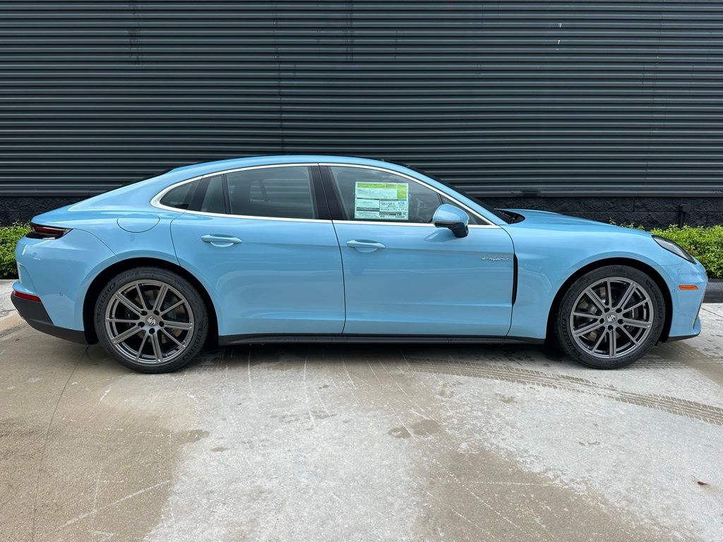 Thumbnail: 2026 Porsche Panamera - 8