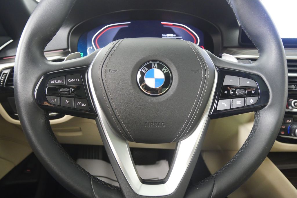 Thumbnail: 2023 BMW 5 Series - 18