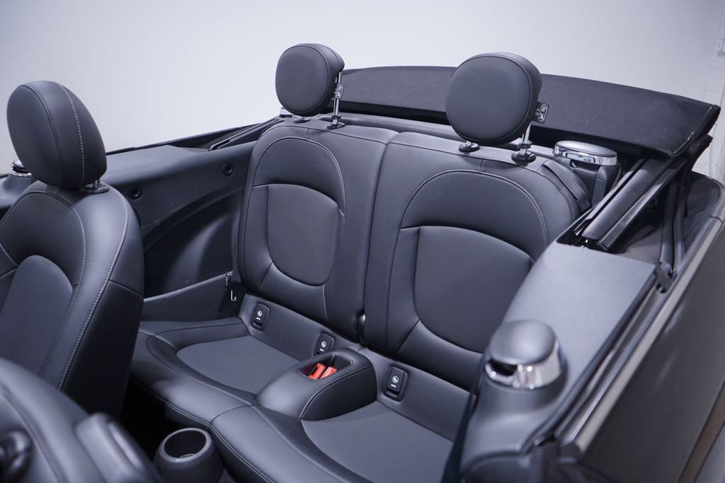 Thumbnail: 2022 MINI Cooper - 12