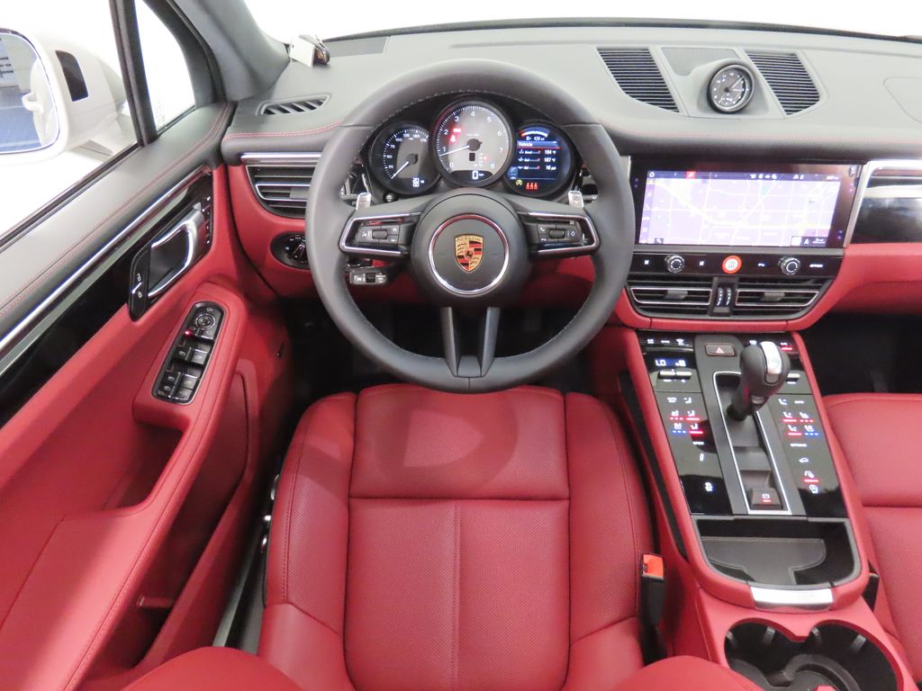 Thumbnail: 2026 Porsche Macan - 16