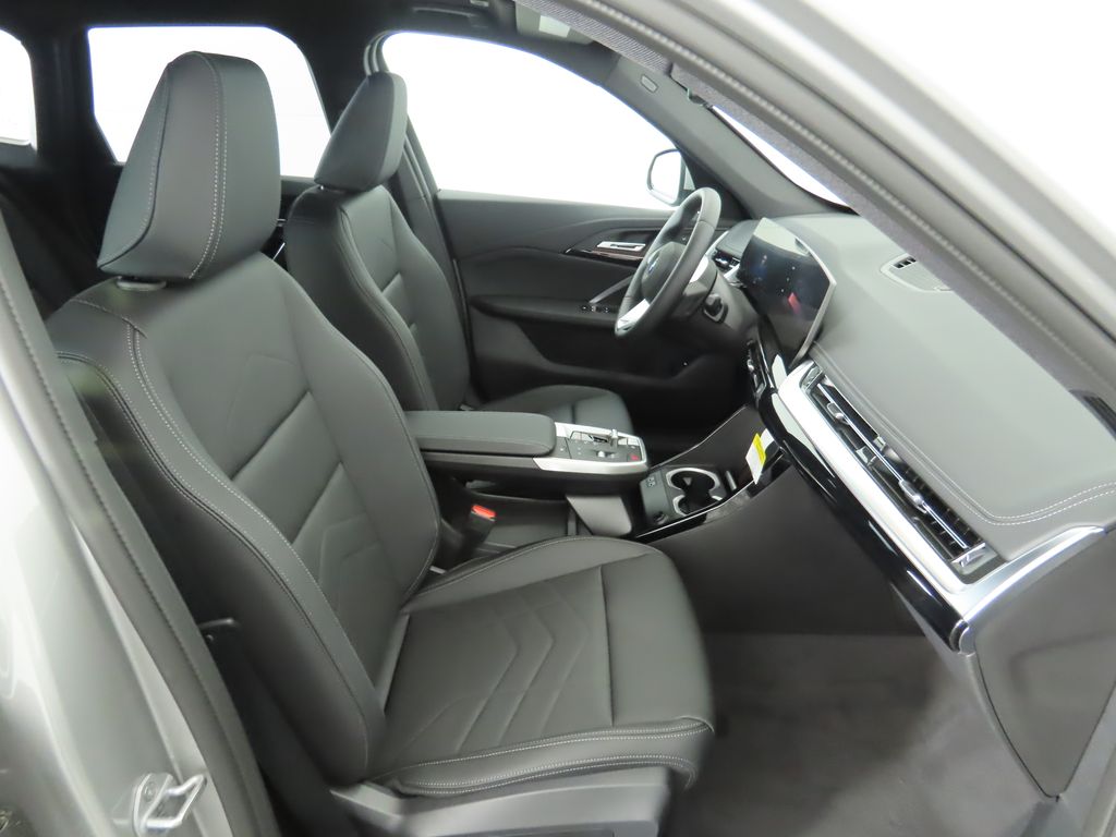 Thumbnail: 2025 BMW X1 - 21