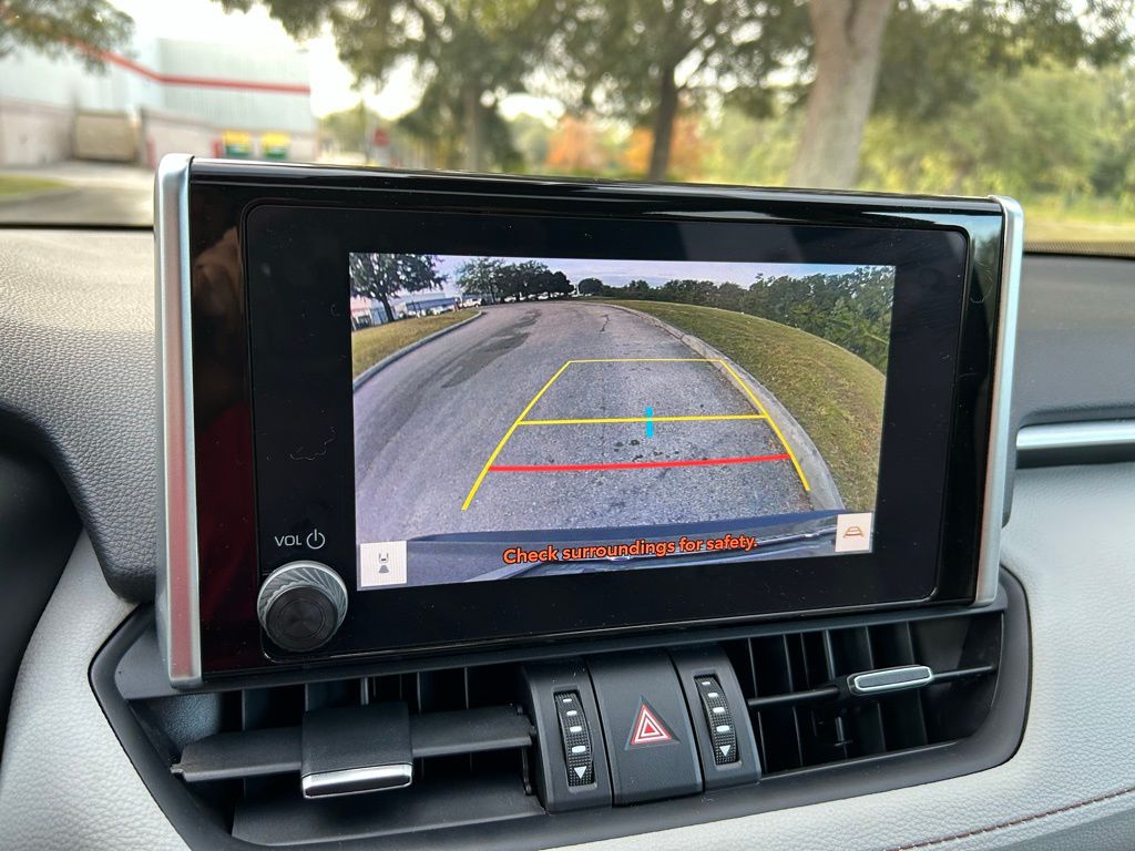 Thumbnail: 2023 Toyota RAV4 - 25