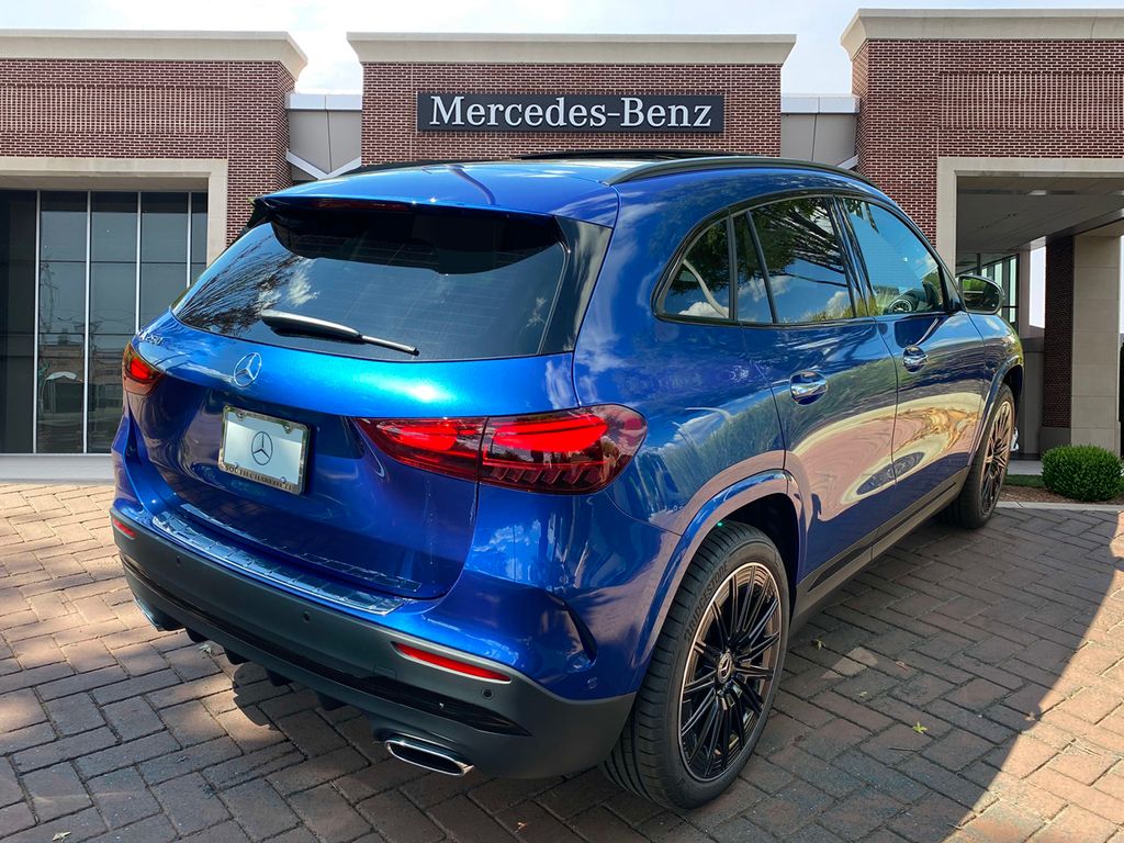 Thumbnail: 2025 Mercedes-Benz GLA - 4