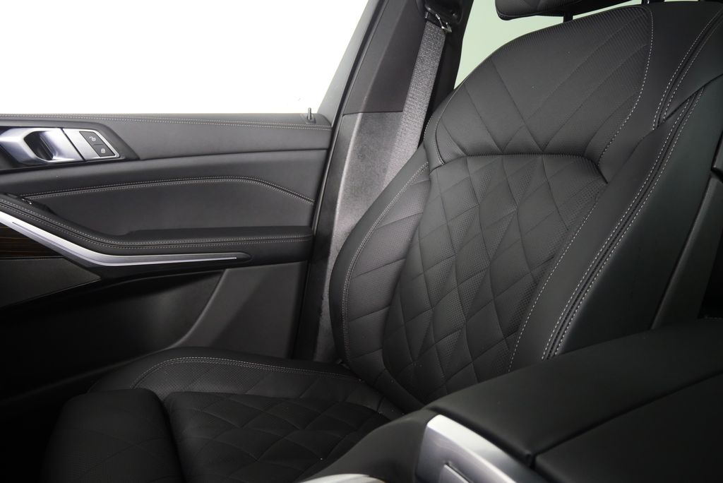 Thumbnail: 2026 BMW X5 - 29