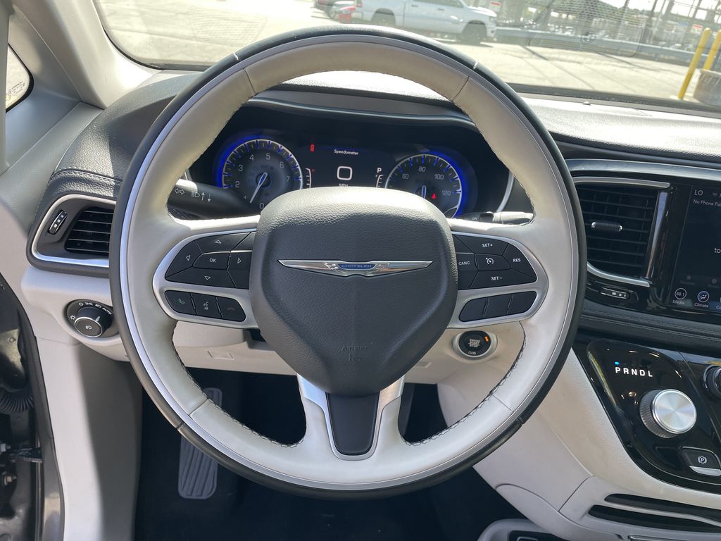 Used 2019 Chrysler Pacifica Van