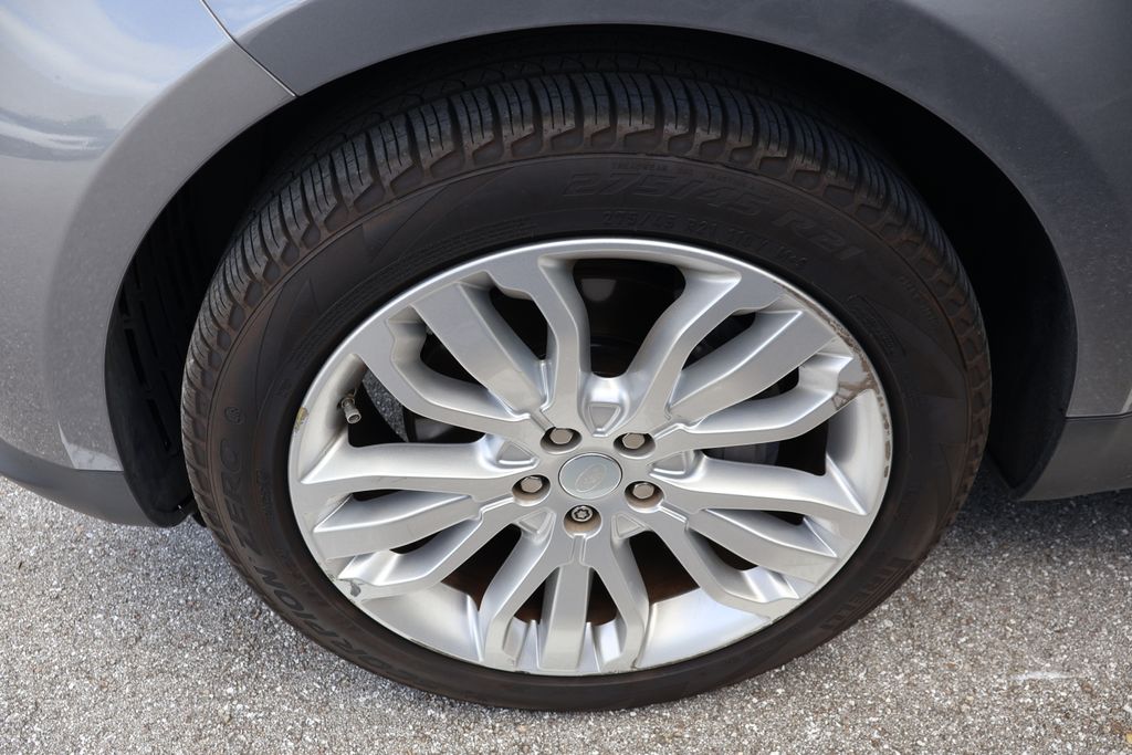 Thumbnail: 2020 Land Rover Range Rover Sport - 4