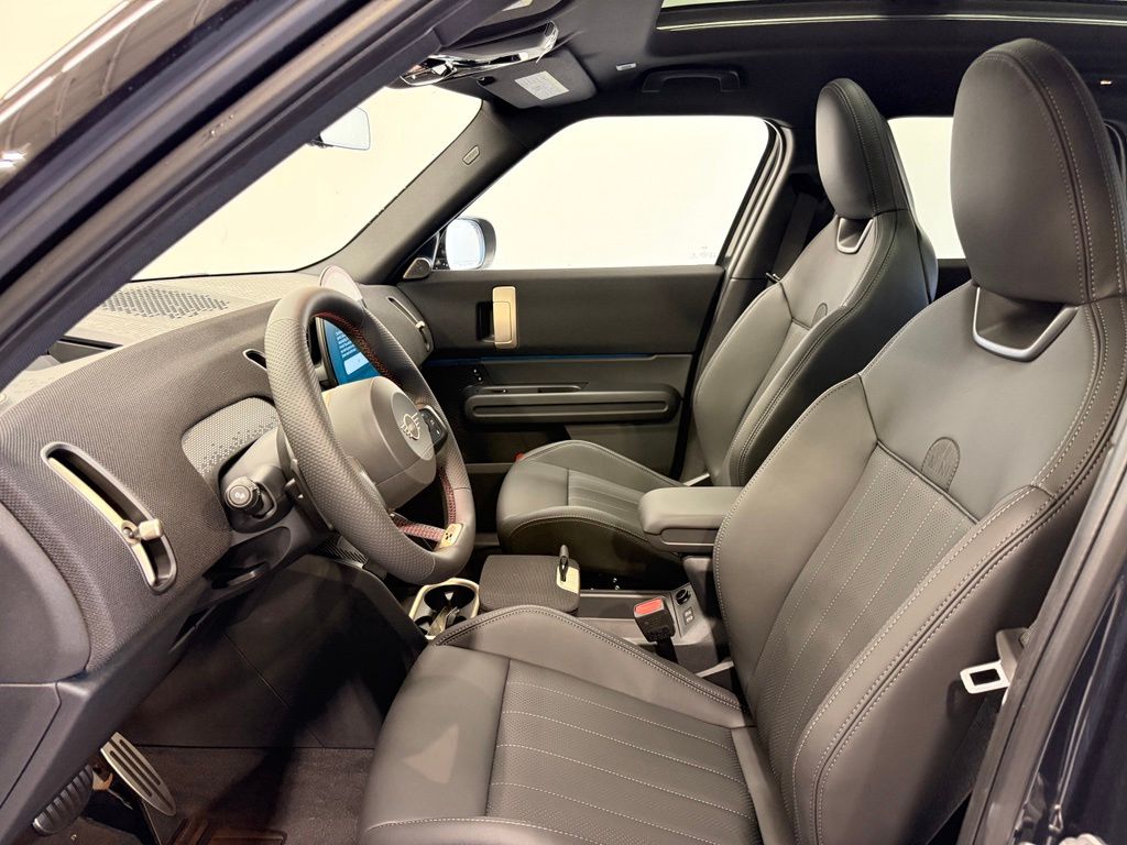 Thumbnail: 2027 MINI Cooper Countryman - 12