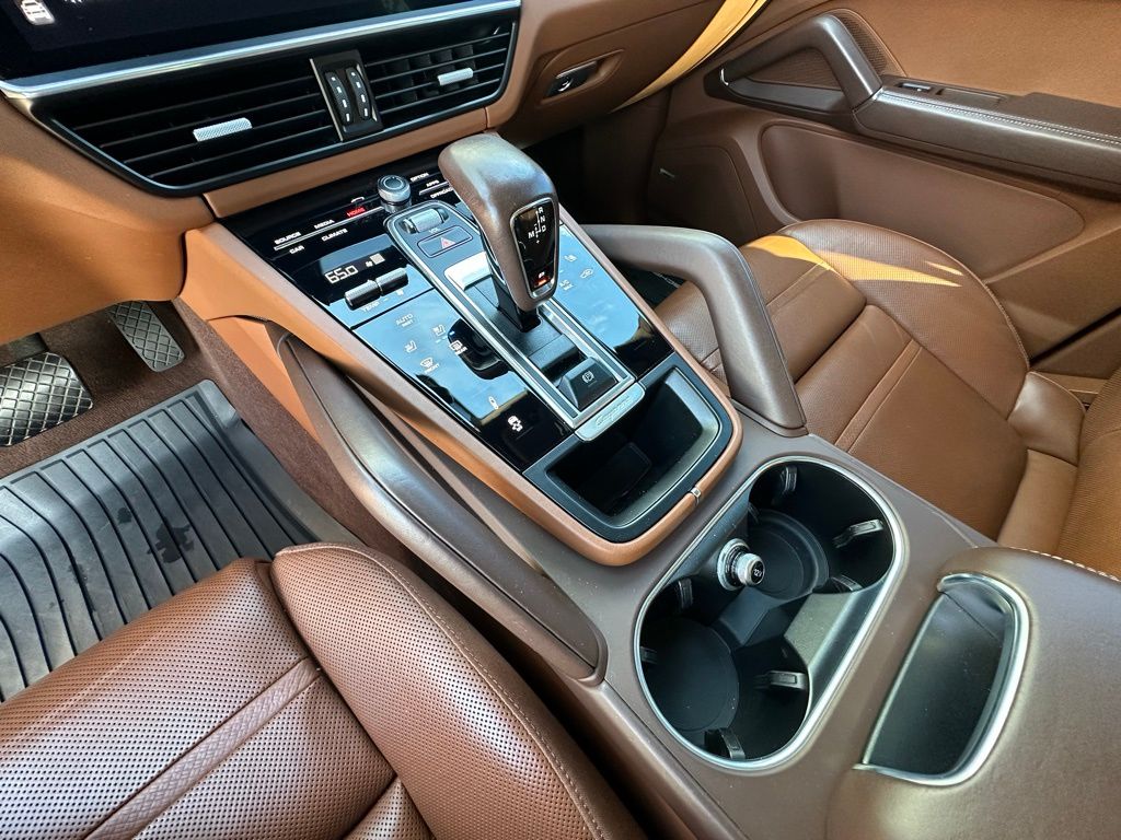 Thumbnail: 2023 Porsche  - 29