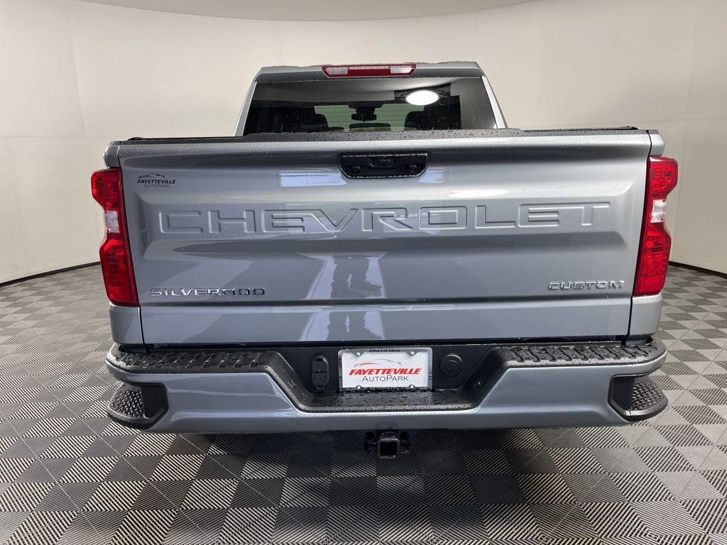 2025 Chevrolet Silverado 1500 Custom 9