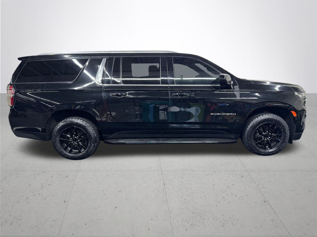 2022 Chevrolet Suburban LT