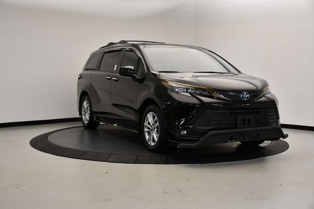 2023 Toyota Sienna XSE 7