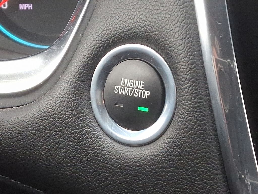 Thumbnail: 2023 Chevrolet Traverse - 25