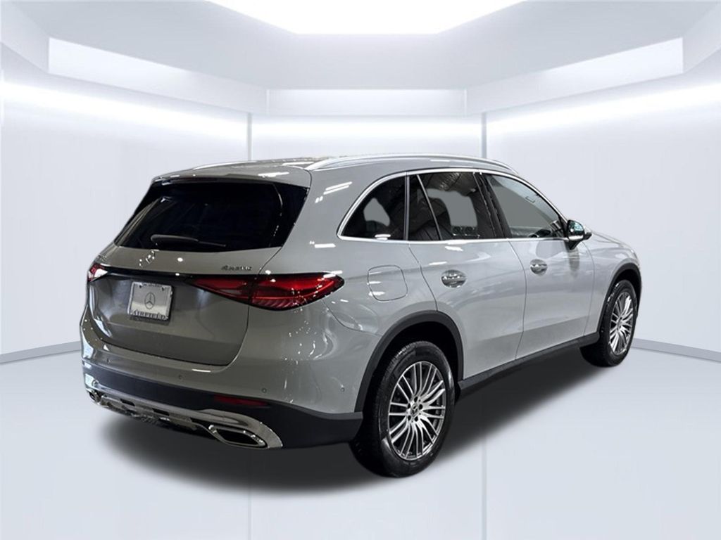 Thumbnail: 2027 Mercedes-Benz GLC - 4