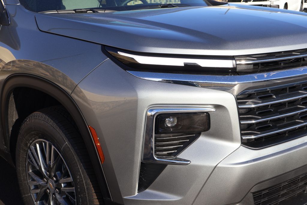 Thumbnail: 2026 Chevrolet Traverse - 3