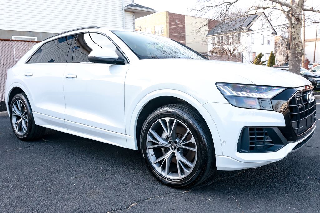 Glacier White 2023 Audi Q8 quattro Premium 55 TFSI SUV / Crossover All-Wheel Drive 8-Speed Automatic
