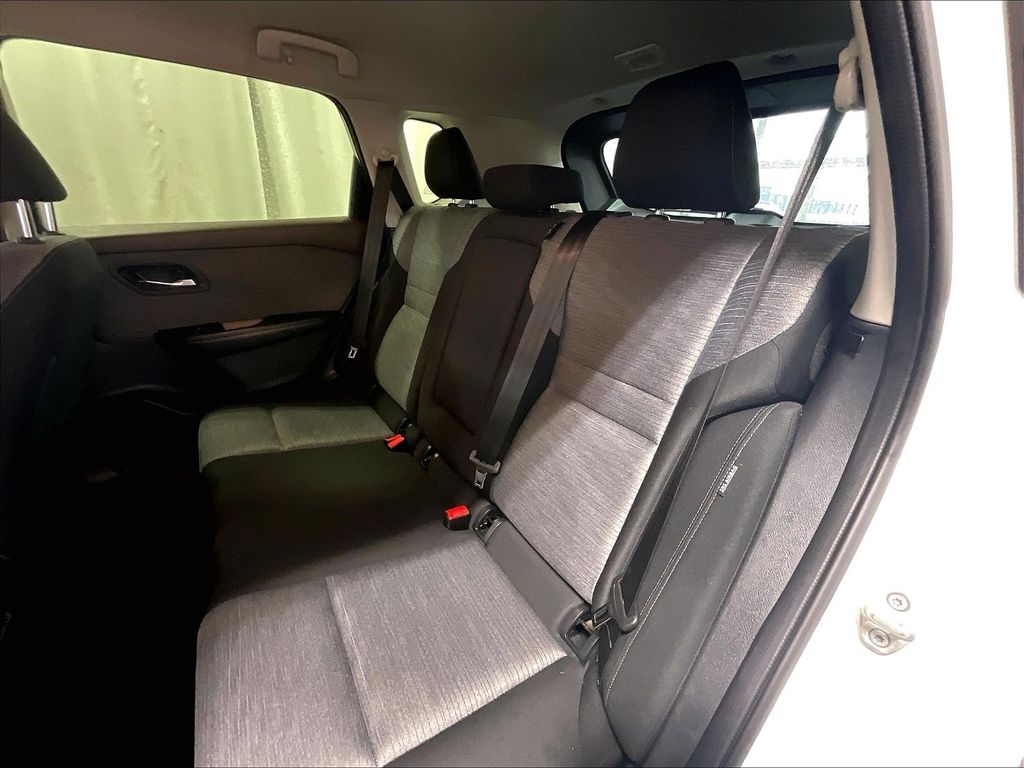 2023 Nissan Rogue — photo 15