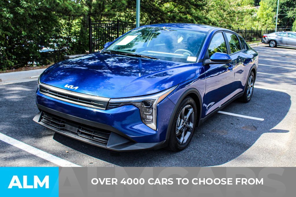 Used 2025 Blue Kia LXS image 3