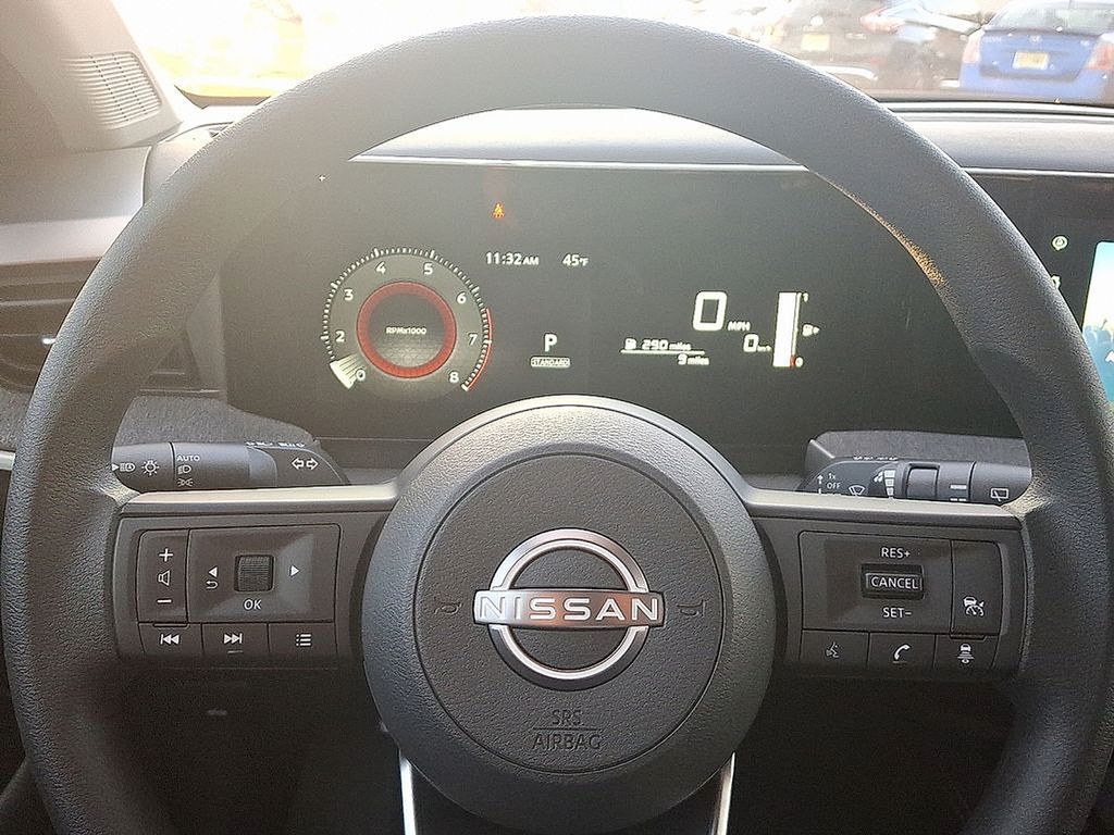 2025 Nissan Kicks SV 11