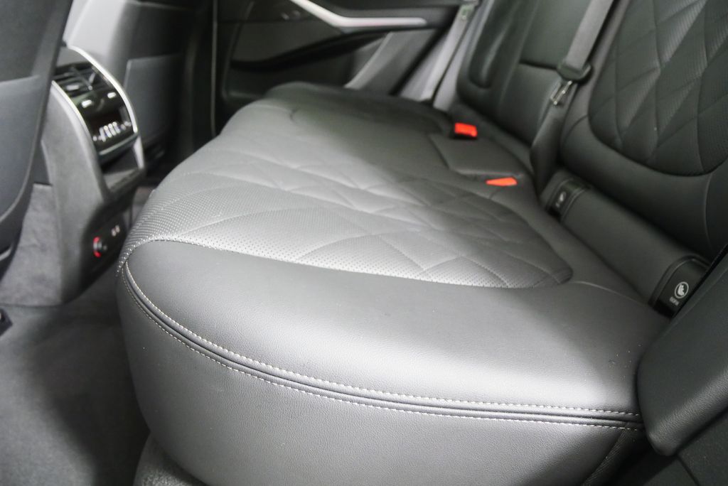 Thumbnail: 2025 BMW X5 - 15