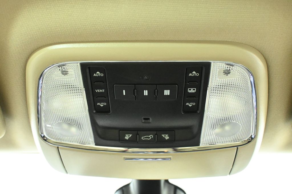 2018 Jeep Grand Cherokee Overland 19