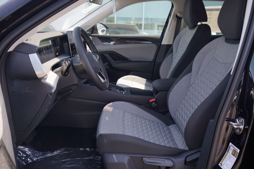 Thumbnail: 2025 Volkswagen Tiguan - 6