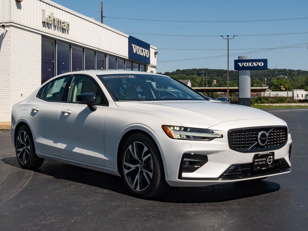 2025 Volvo S60 B5 Core AWD