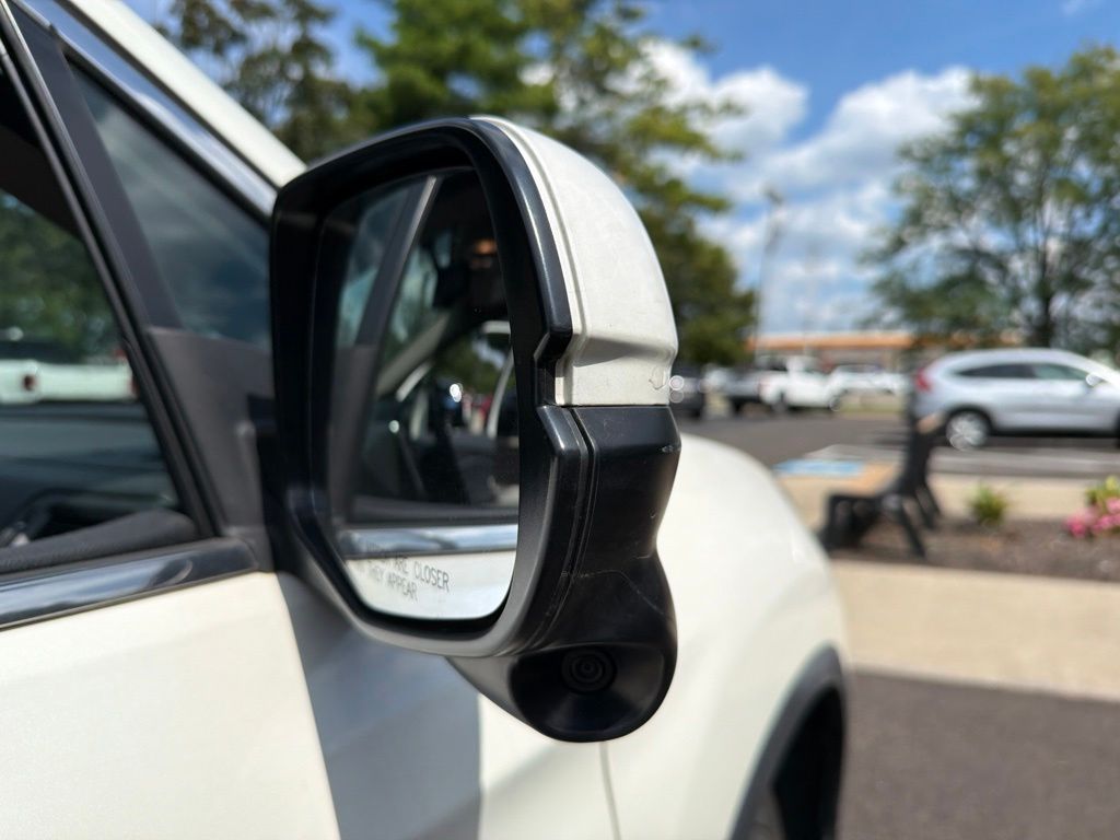 Certified Used 2017 White Honda EX-L image 19