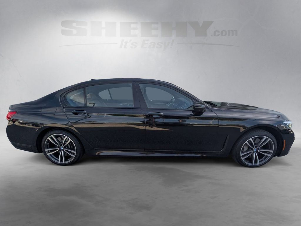 Used 2021 Black BMW 750i xDrive image 9