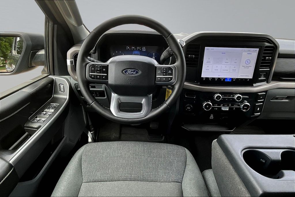 2025 Ford F-150 XLT - 8
