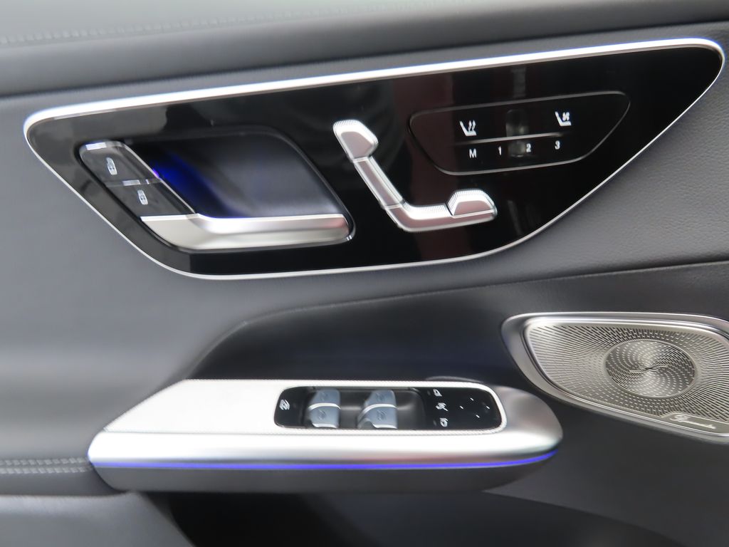 Thumbnail: 2026 Mercedes-Benz GLC - 25