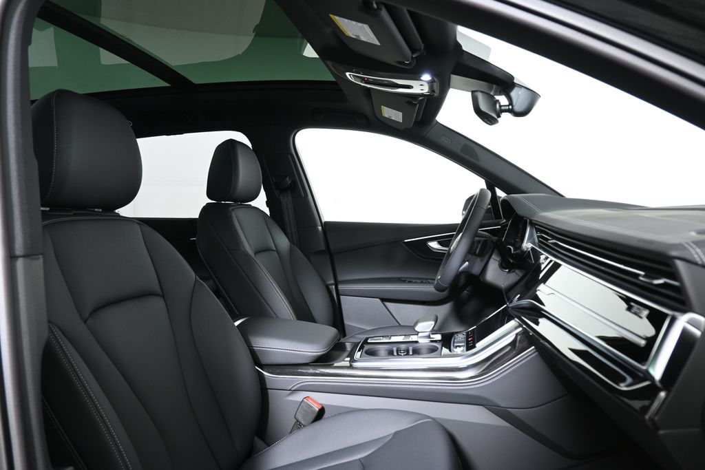 Thumbnail: 2026 Audi Q7 - 22