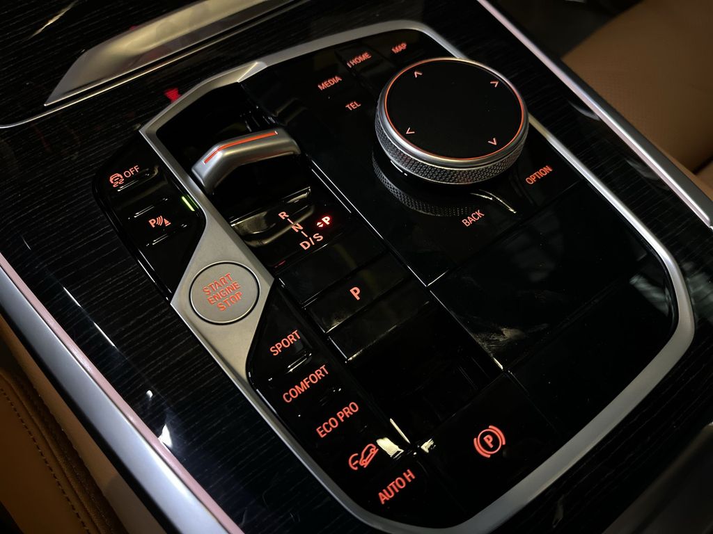 Thumbnail: 2026 BMW X5 - 20