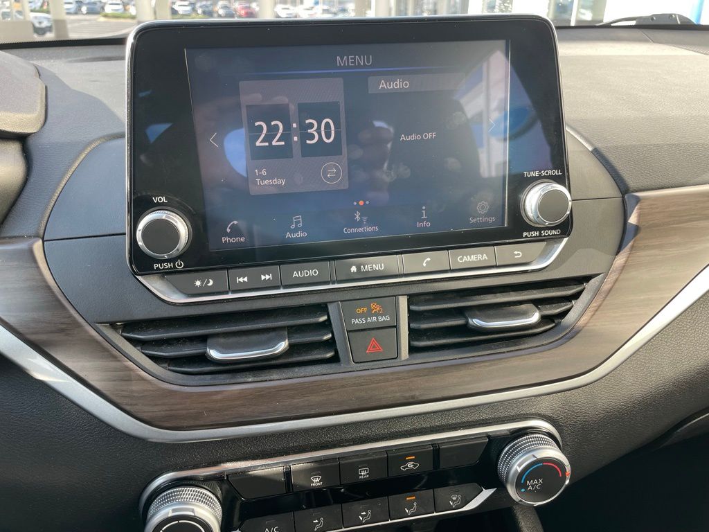 Thumbnail: 2024 Nissan Altima - 18