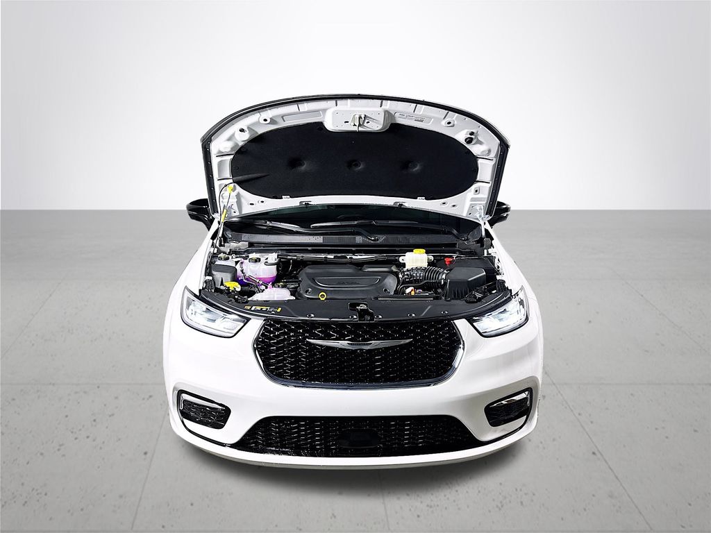 2025 Chrysler Pacifica Hybrid Select