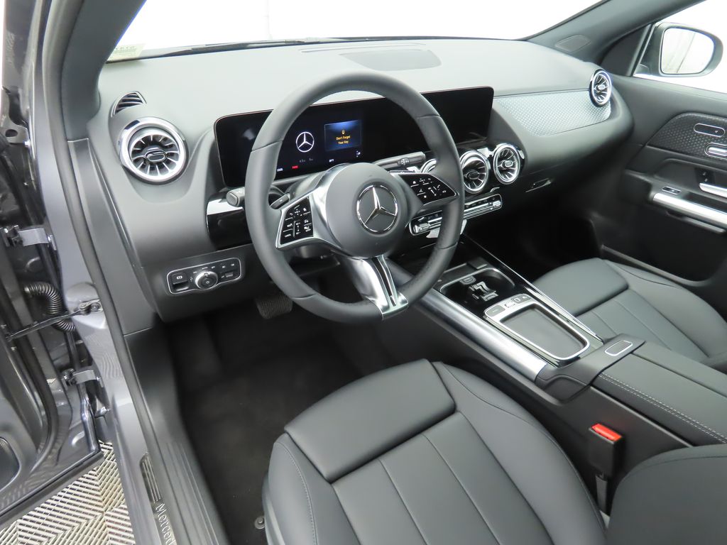 Thumbnail: 2026 Mercedes-Benz GLA - 10