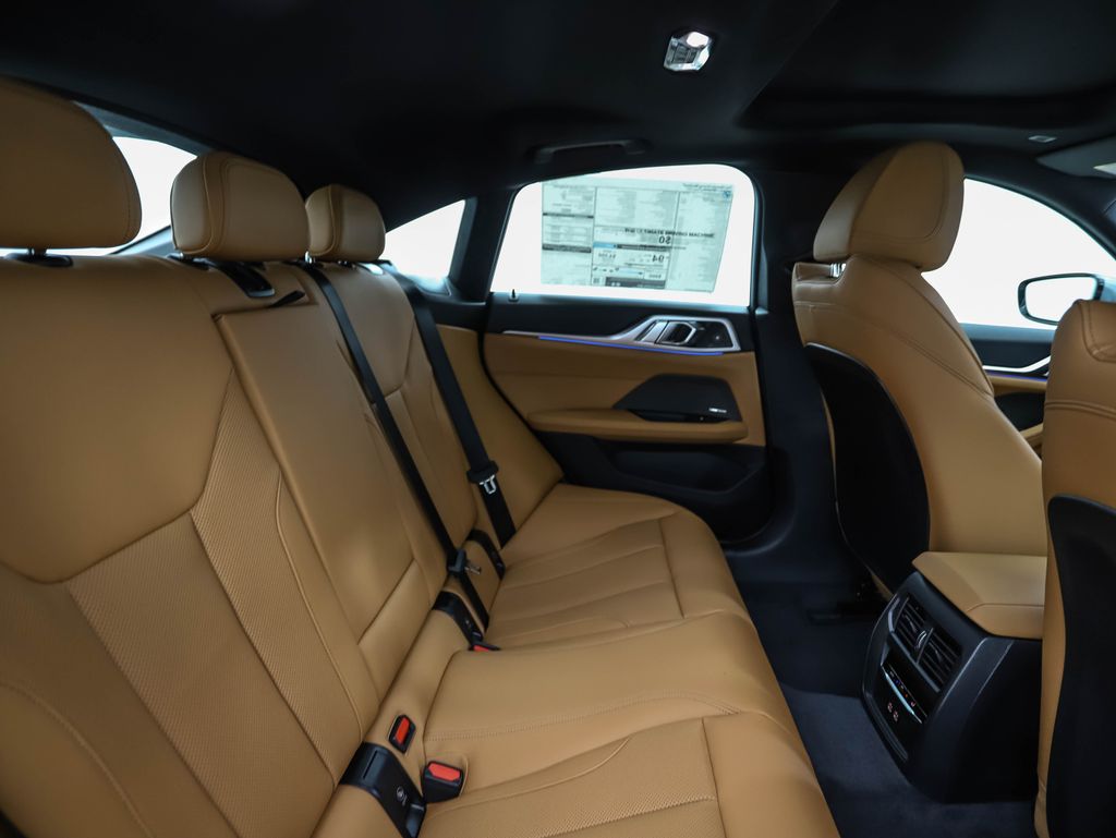 Thumbnail: 2026 BMW i4 - 27