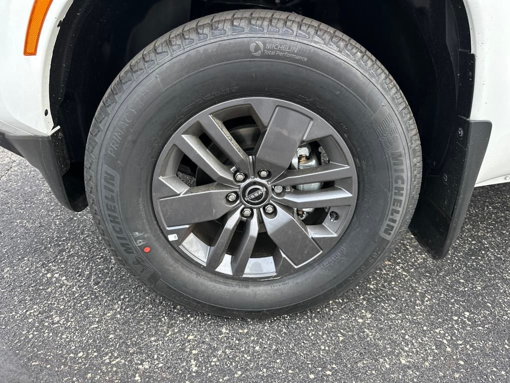 2025 Nissan Frontier SV photo