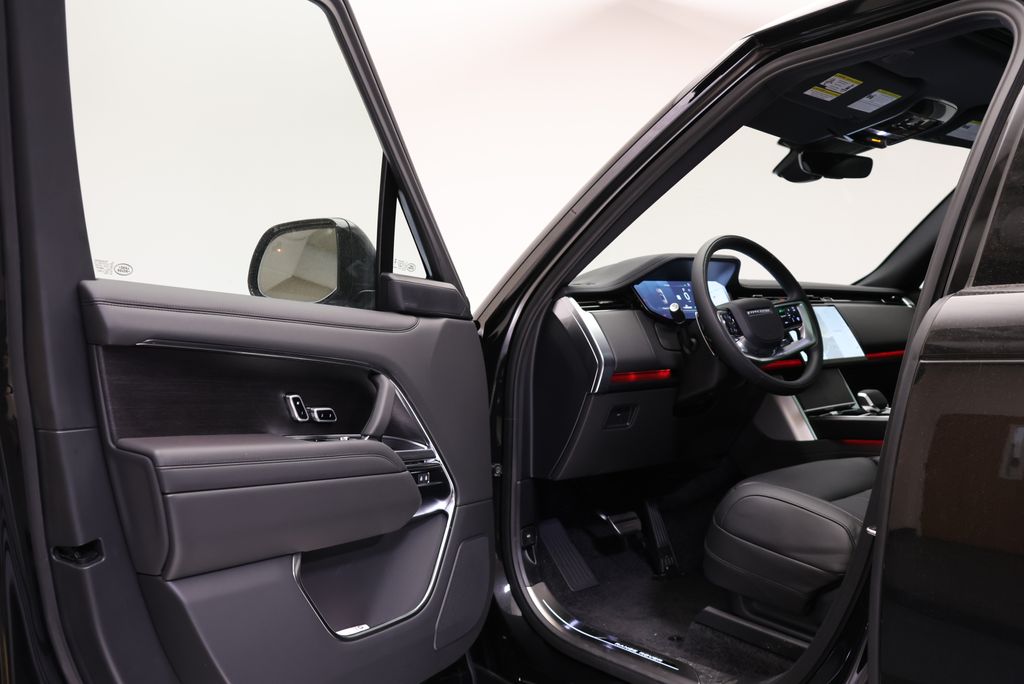 Thumbnail: 2026 Land Rover Range Rover - 27