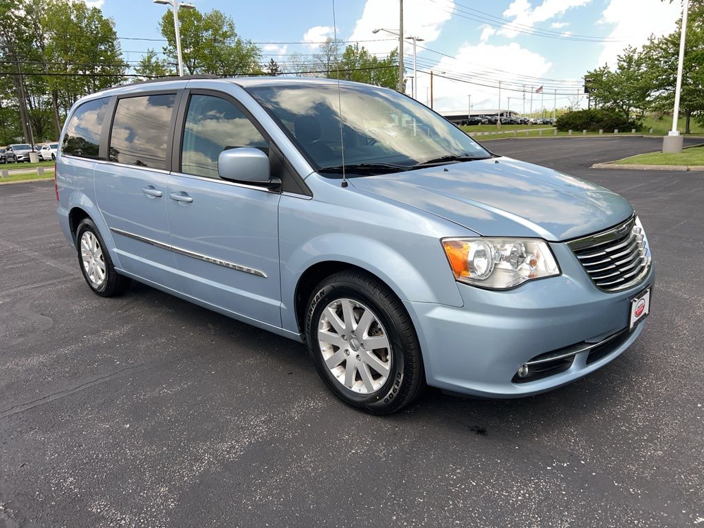 2013 Chrysler Town & Country Touring 7