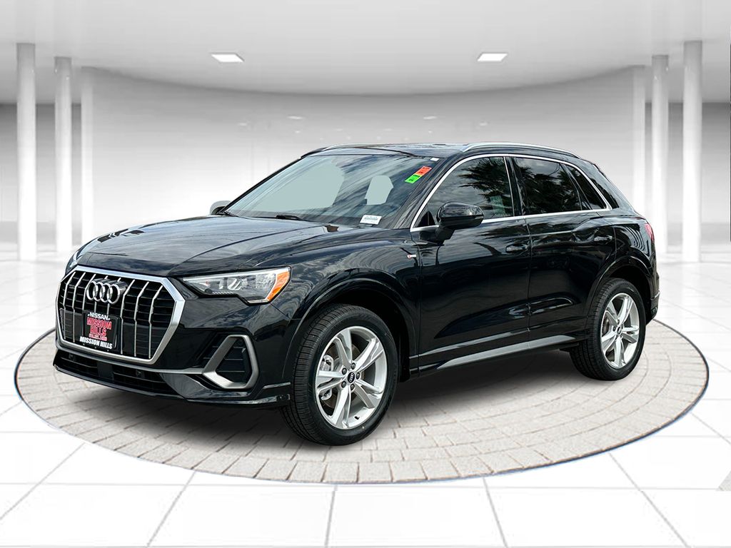 2022 Audi Q3 Premium